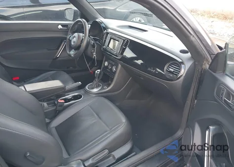 2017 Volkswagen Beetle #Pinkbeetle/1.8T Classic/1.8T S из США, поврежденный, VIN 3VWF17AT9HM621137